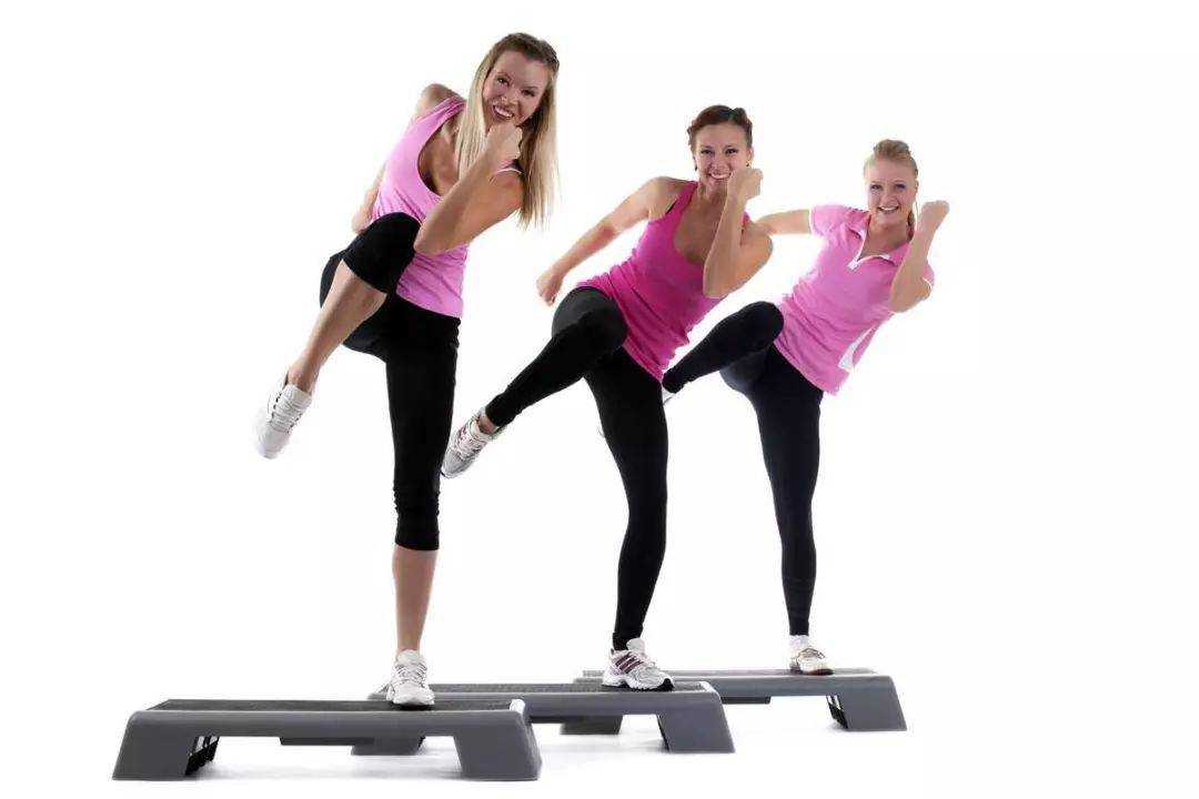 Степ-аэробика для похудения в домашних условиях: упражнения для начинающих