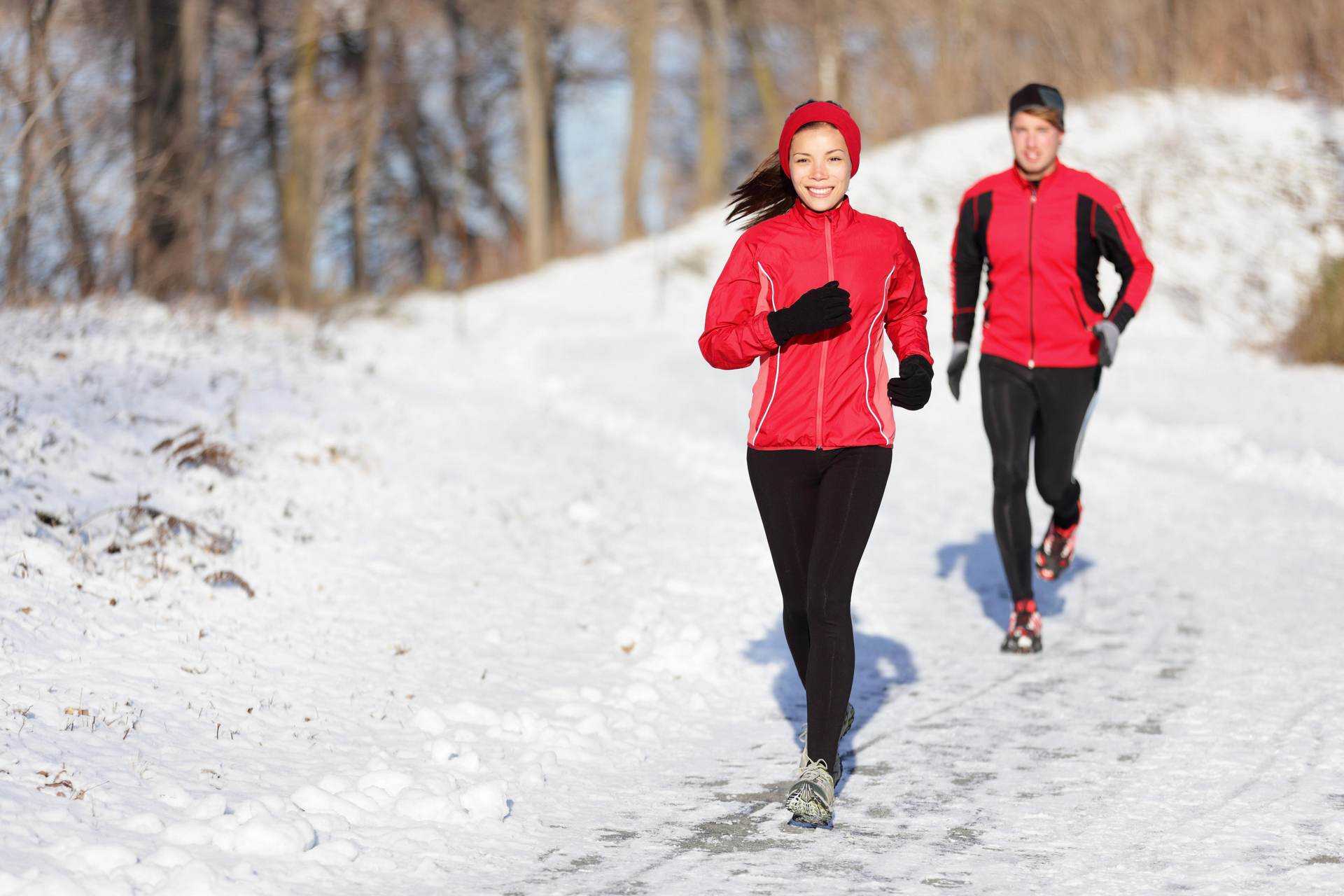 Бег зимой: как сбросить вес и не подхватить воспаление