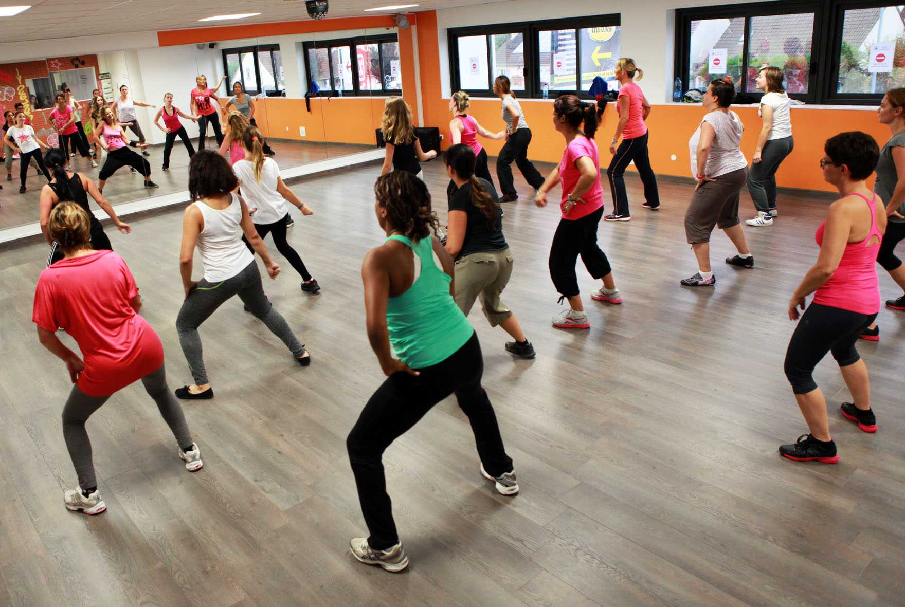 Зумба — эффективный фитнес танец для похудения в любом возрасте