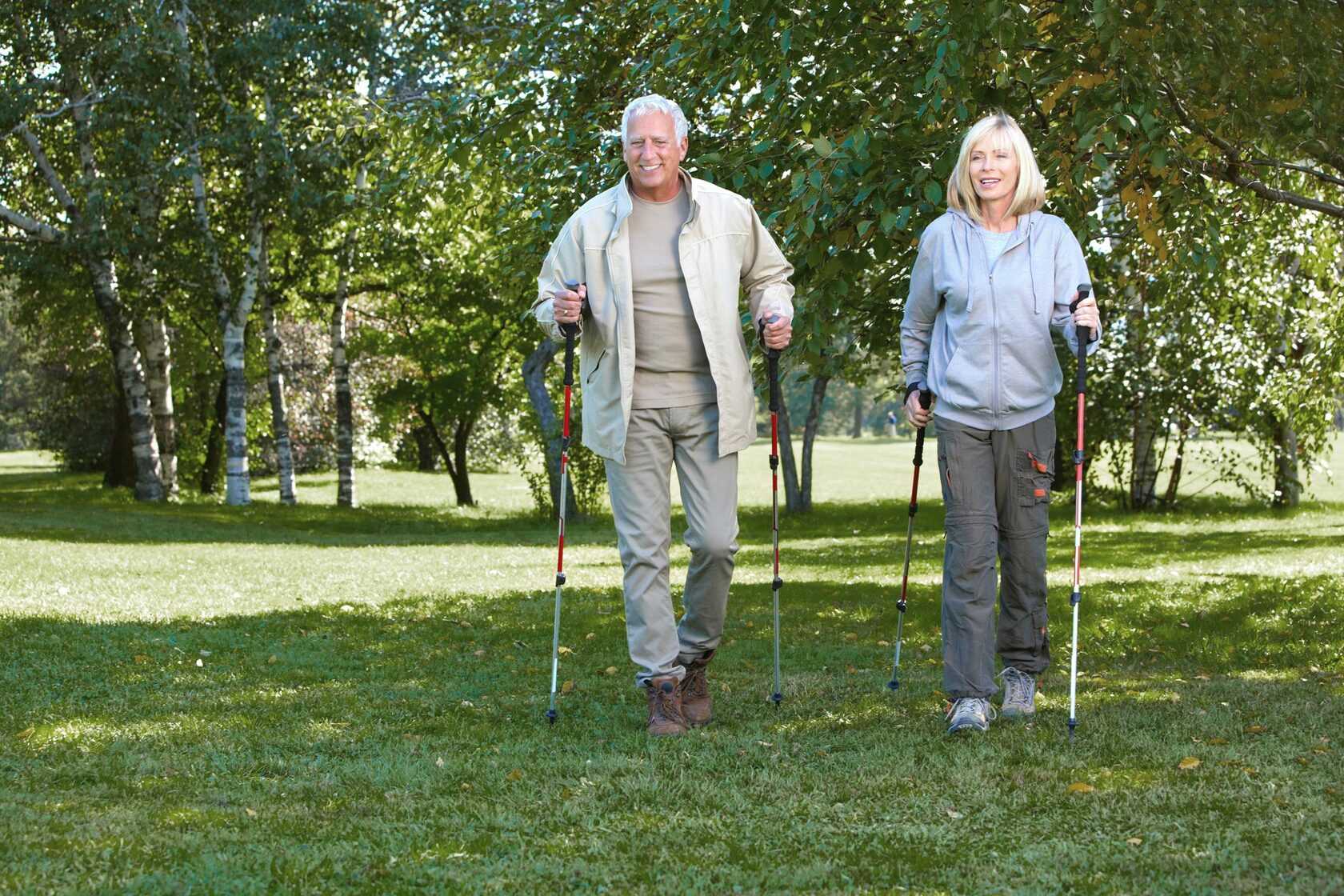 Скандинавская ходьба для пожилых людей - правила, методика пенсионерам